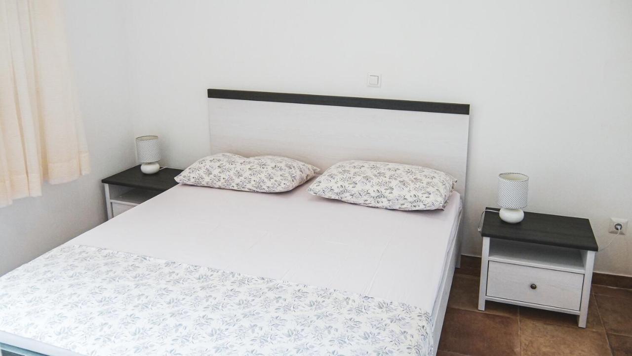 Fully Renovated One Bedroom Apartment With A Seaview - A セヴィド エクステリア 写真