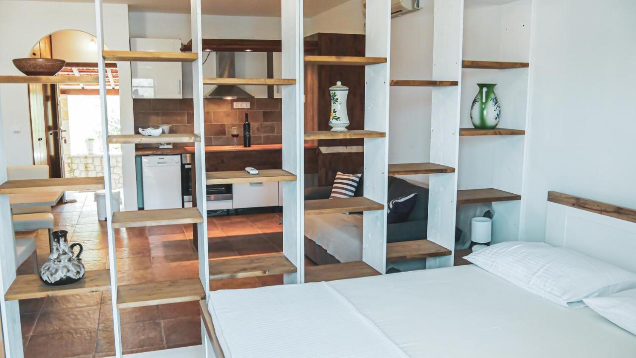 Fully Renovated One Bedroom Apartment With A Seaview - A セヴィド エクステリア 写真