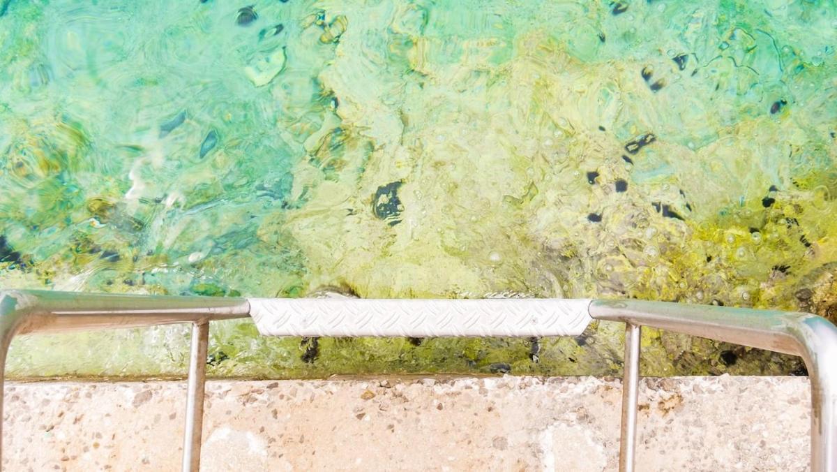 Fully Renovated One Bedroom Apartment With A Seaview - A セヴィド エクステリア 写真